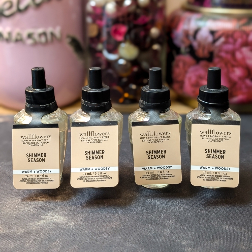 Bath & Body Works White Barn Fragrance Tag with Floral Print